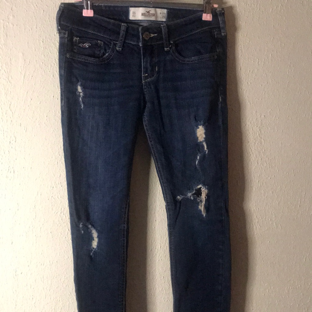 Hollister Petite Destroyed Skinny Jean